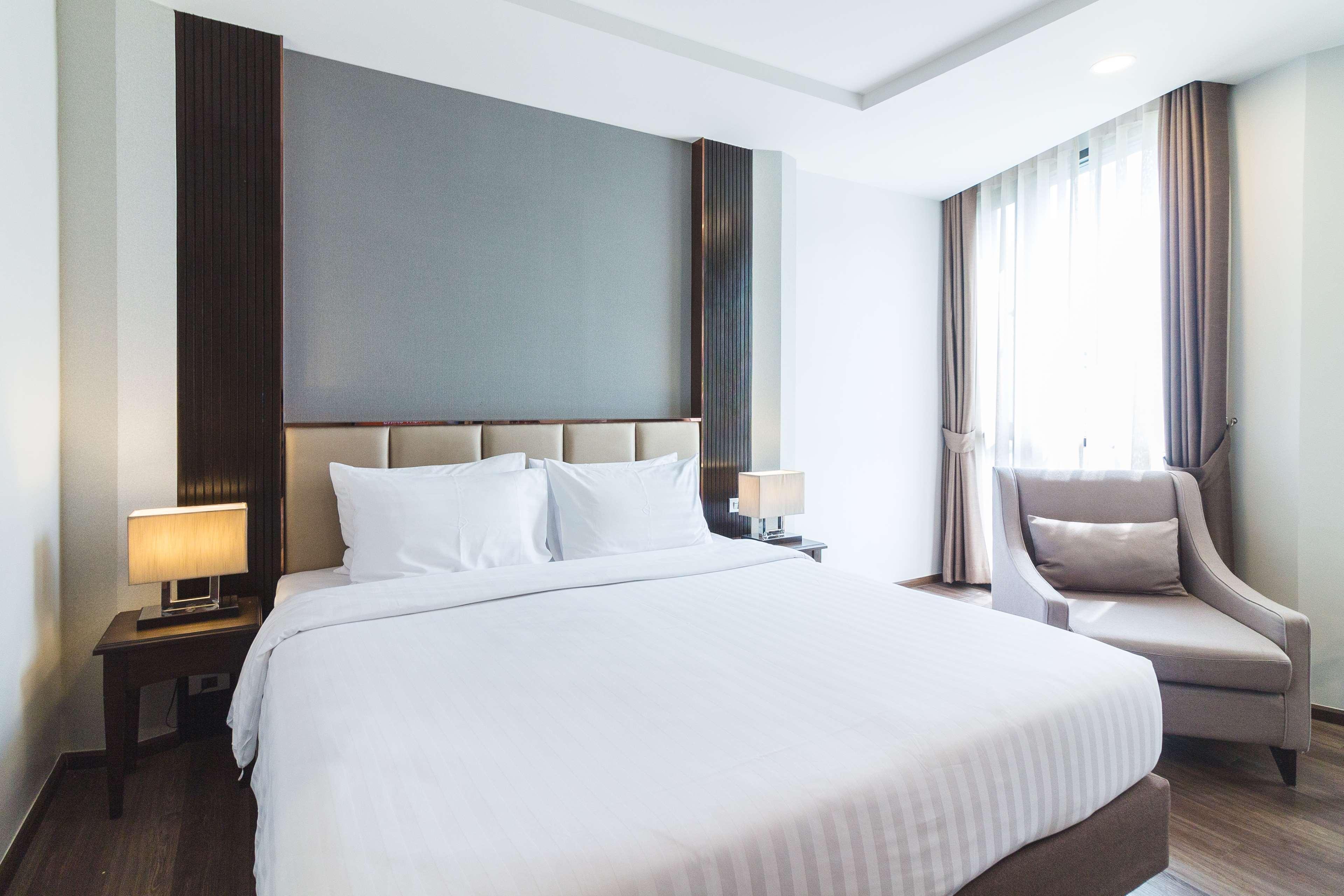 Surestay Plus By Best Western Sukhumvit 2 Bangkok Exteriör bild