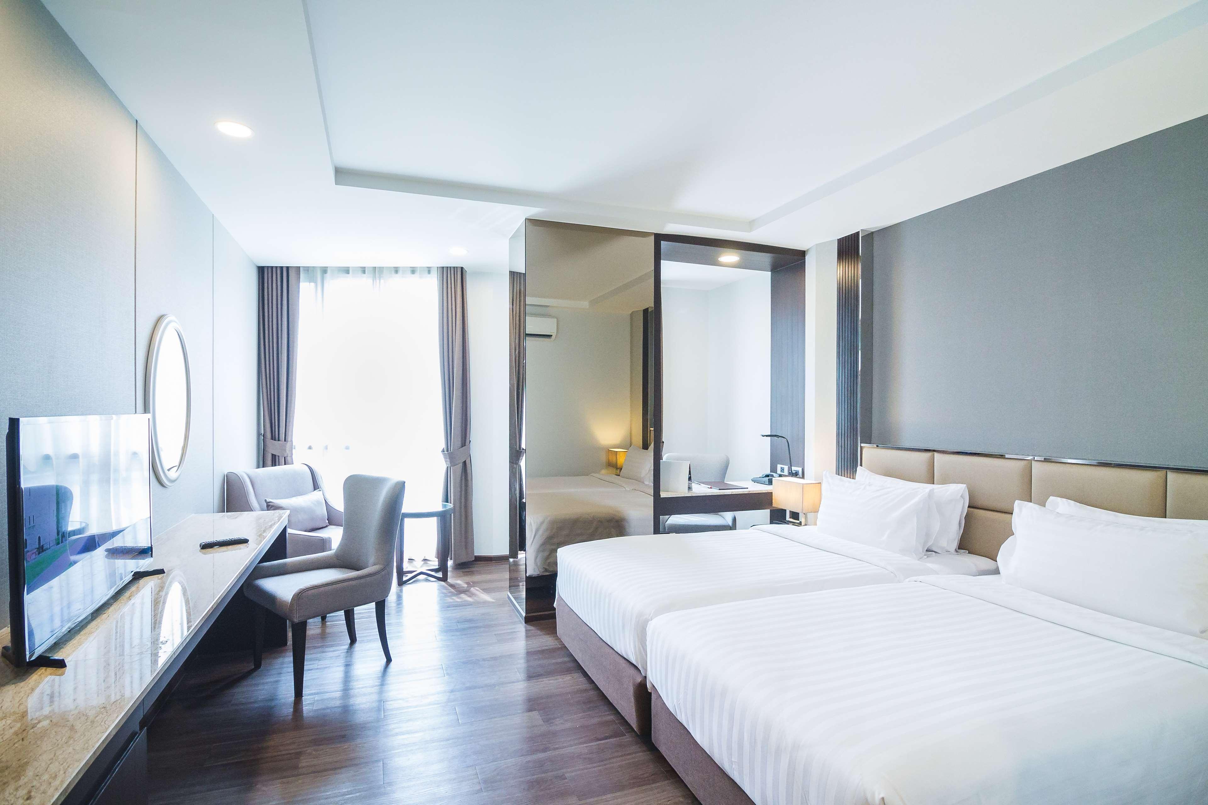 Surestay Plus By Best Western Sukhumvit 2 Bangkok Exteriör bild