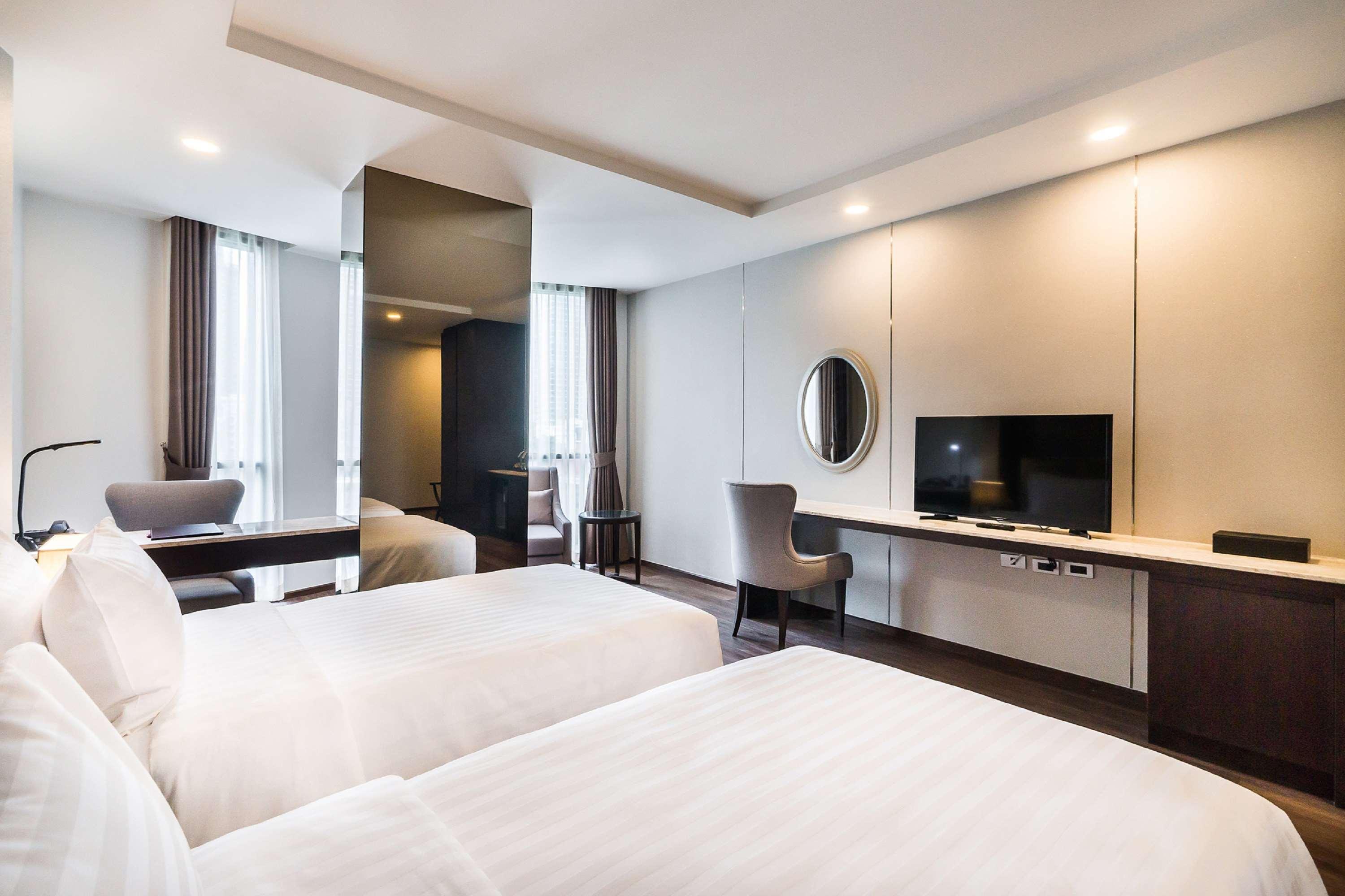 Surestay Plus By Best Western Sukhumvit 2 Bangkok Exteriör bild